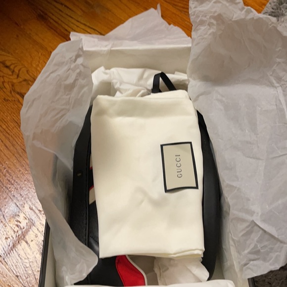 Gucci sneakers new in box - Picture 7 of 9